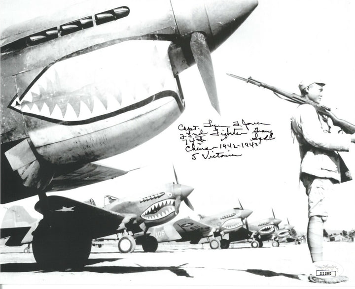 Lynn Jones signed WWII "Flying Tigers"  P-40 Ace Pilot 1942-43 8x10 Photo - JSA