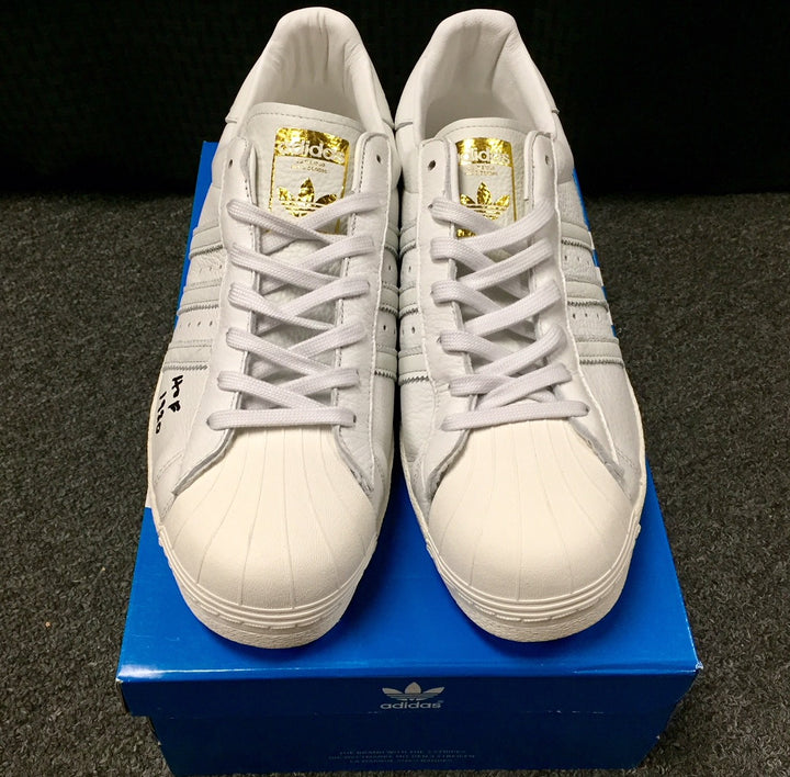 JERRY WEST Autograph "HOF 1980" Signed Adidas Shoes ~ Beckett Witness BAS COA