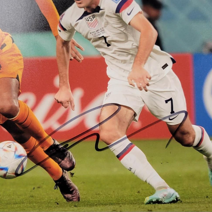 Giovanni Reyna signed USMNT Team USA 8x10 photo autograph ~ Beckett BAS