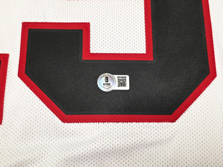 Blackhawks Jonathan Toews Signed White Reebok Premier Jersey Size L Beckett Wit