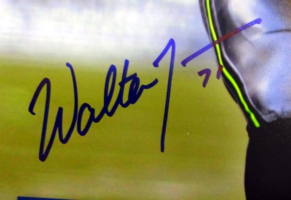 Walter Jones Autographed Signed 16x20 Photo Seattle Seahawks MCS Holo