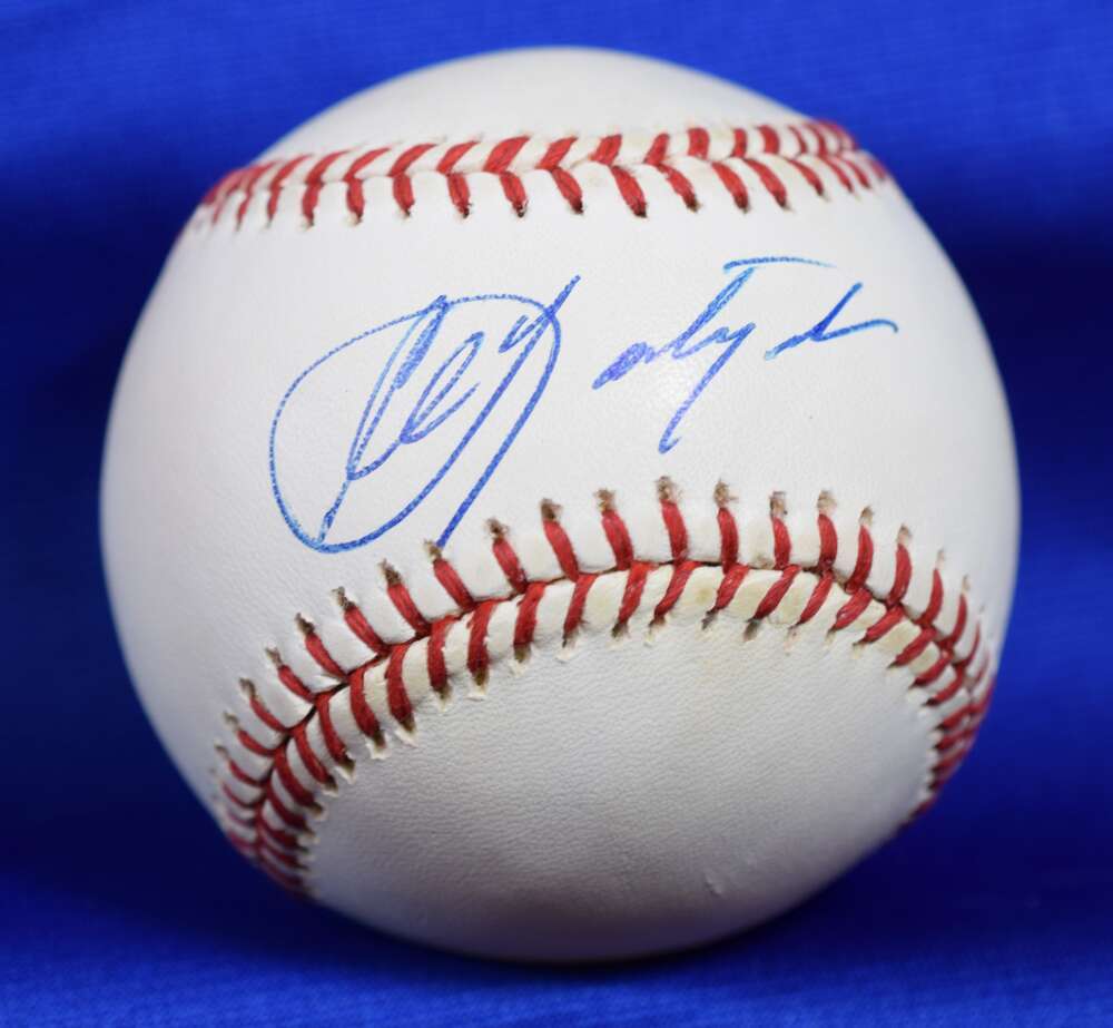 Carl Yastrzemski Beckett BAS Signed American League Autograph Baseball