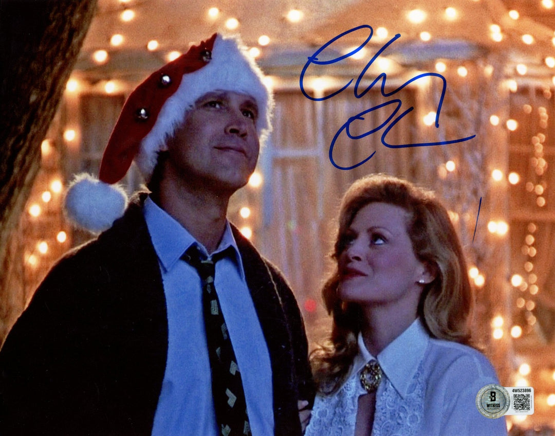 Chevy Chase Autographed/Signed Christmas Vacation 8x10 Photo Beckett 56483