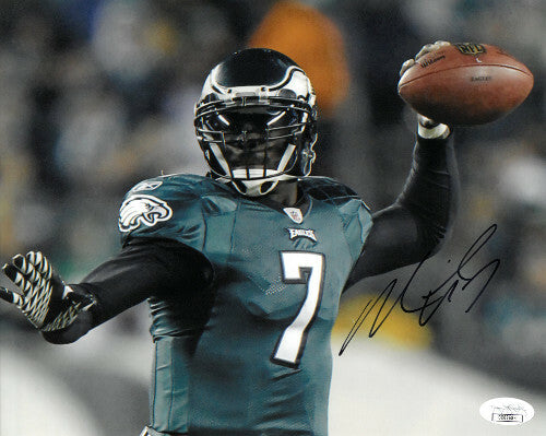 Michael Vick signed Philadelphia Eagles 8X10 Photo #7 - JSA HOLOGRAM