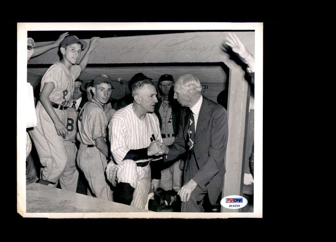Casey Stengel PSA DNA LOA Signed  8x10 Original Wire Photo Autograph
