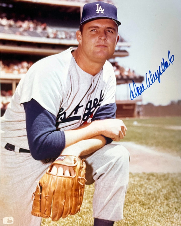 Don Drysdale signed Los Angeles Dodgers MLB 8x10 Photo- COA (HOF/62 CY)
