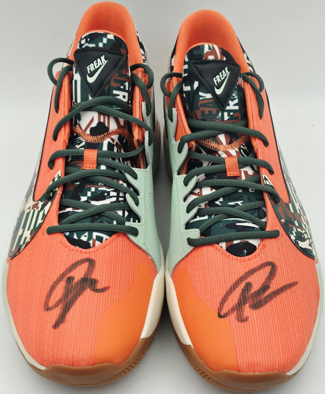 Giannis Auto 2021 (PE) Promo Nike Zoom Freak 2 Game Shoes Bucks Size 17 Beckett