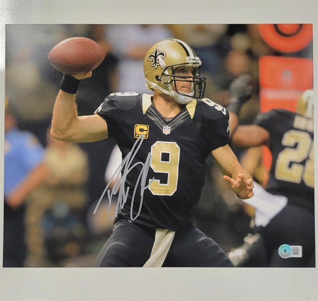 Drew Brees autograph signed New Orleans Saints 11x14 Photo ~ Beckett BAS