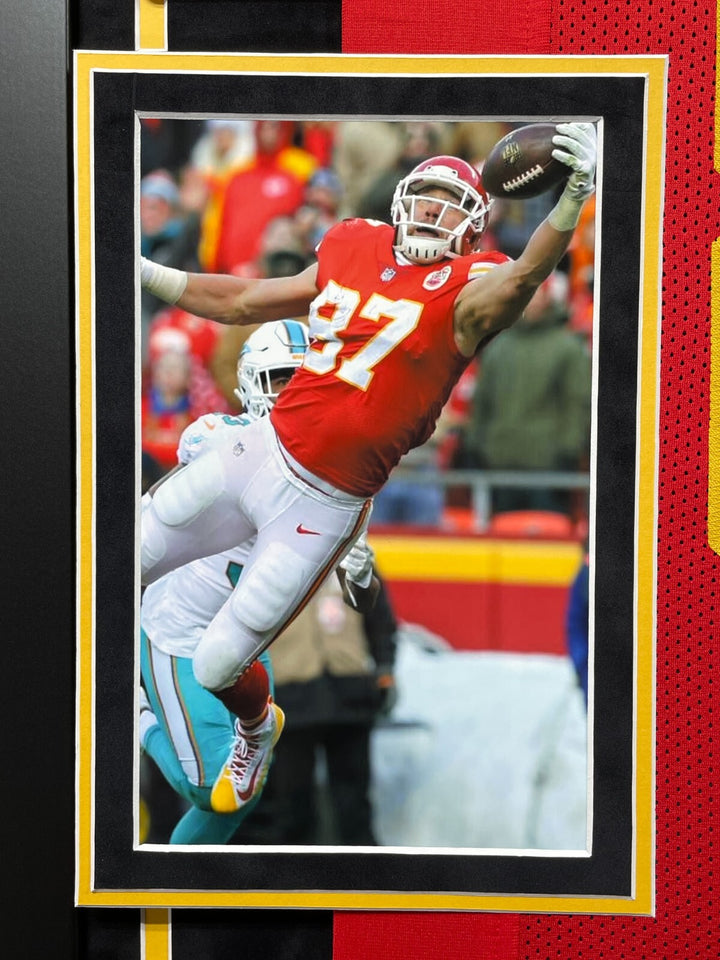 Travis Kelce Autographed Kansas City Chiefs Jersey Framed BAS COA Signed Red