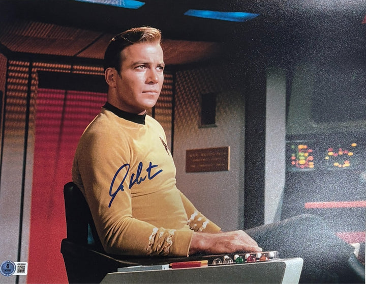 William Shatner Autographed/Signed Star Trek 11x14 Photo Beckett Witness 54267