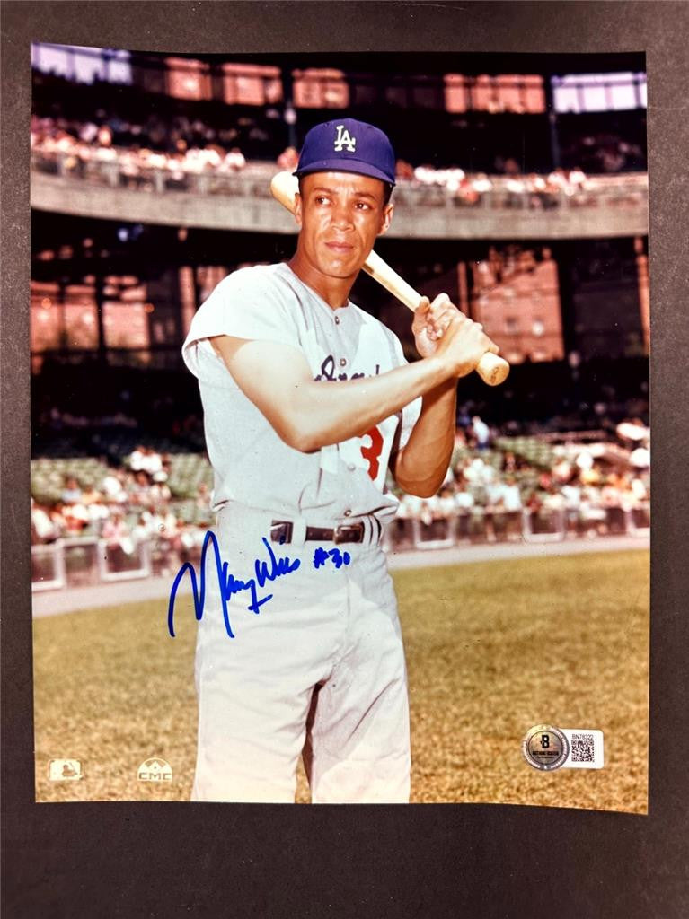 Maury Wills signed #30 Los Angeles Dodgers 8x10 Photo autograph (B)~ Beckett BAS