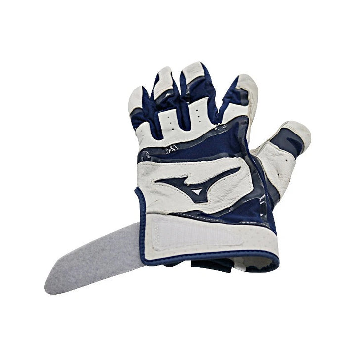 Tyler Hardman New York Yankees Autographed Game Used AA White/Navy Mizuno Left Batting Glove w/ G/U 2023 Inscription (CX Auth / Hardman LOA)