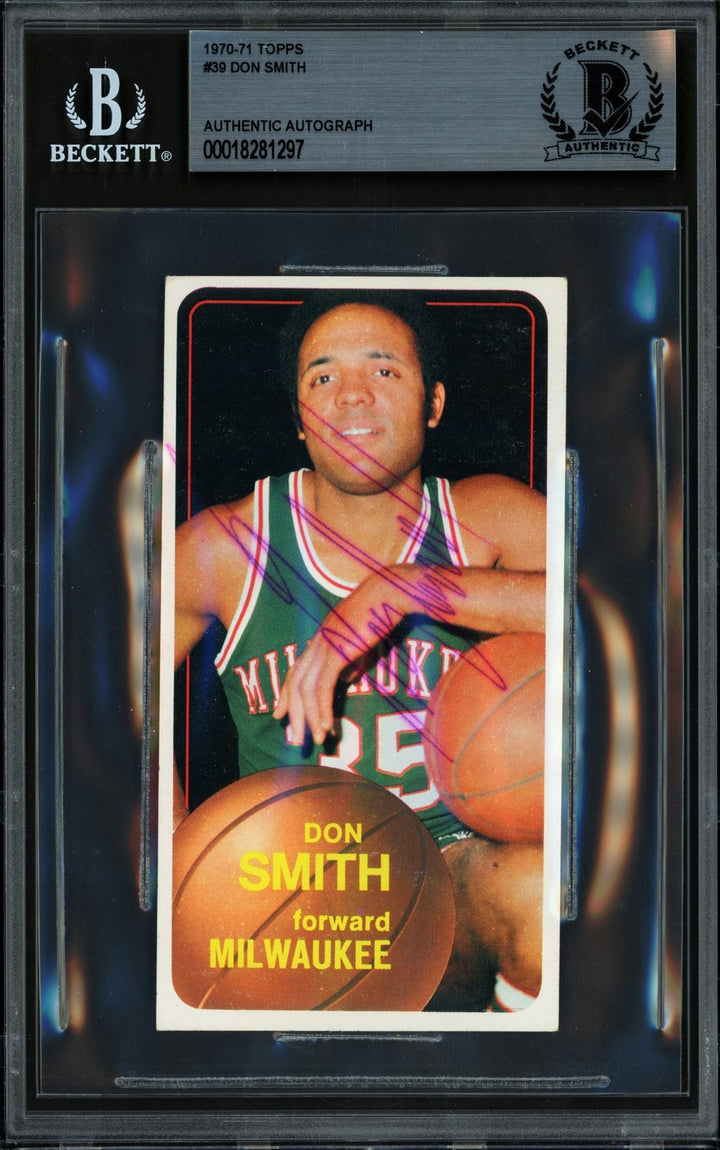Don Smith Signed 1970-71 Topps Card 39 Milwaukee Bucks Beckett #18281297