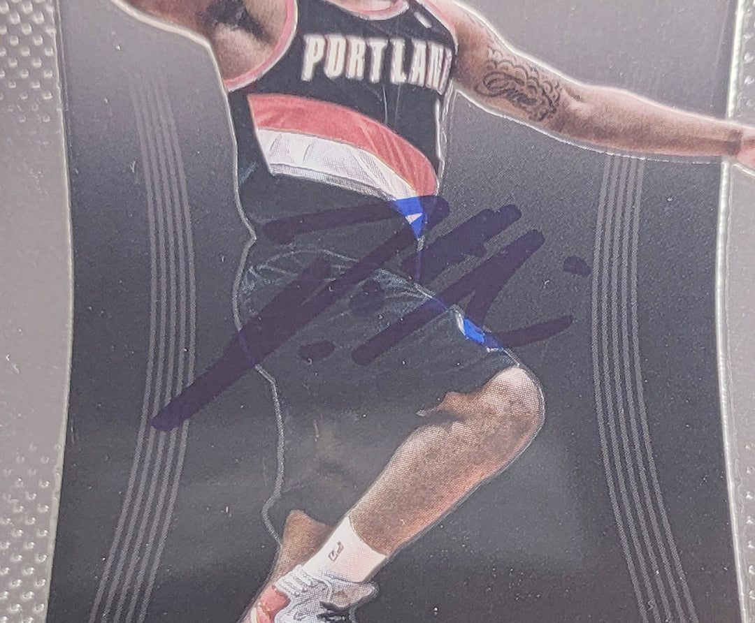 Damian Lillard Signed 2012-13 Panini Prizm RC 245 PSA 9 Sig 10 On Card PSA/DNA