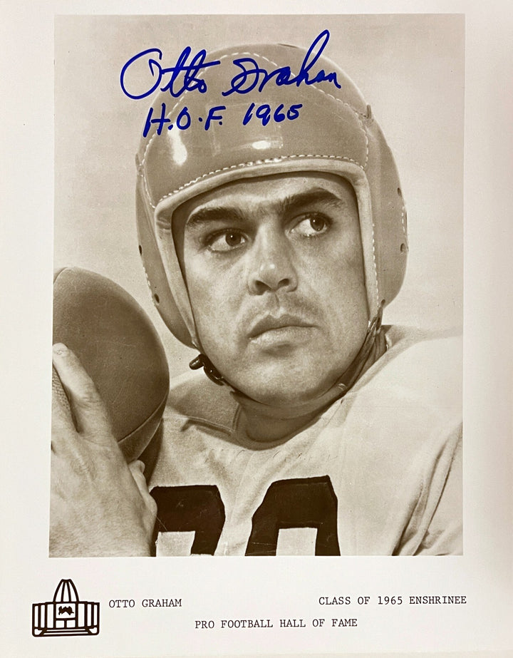 Otto Graham signed signed HOF Enshrinee Class of 1965 B&W 8x10 Photo w/ HOF- COA