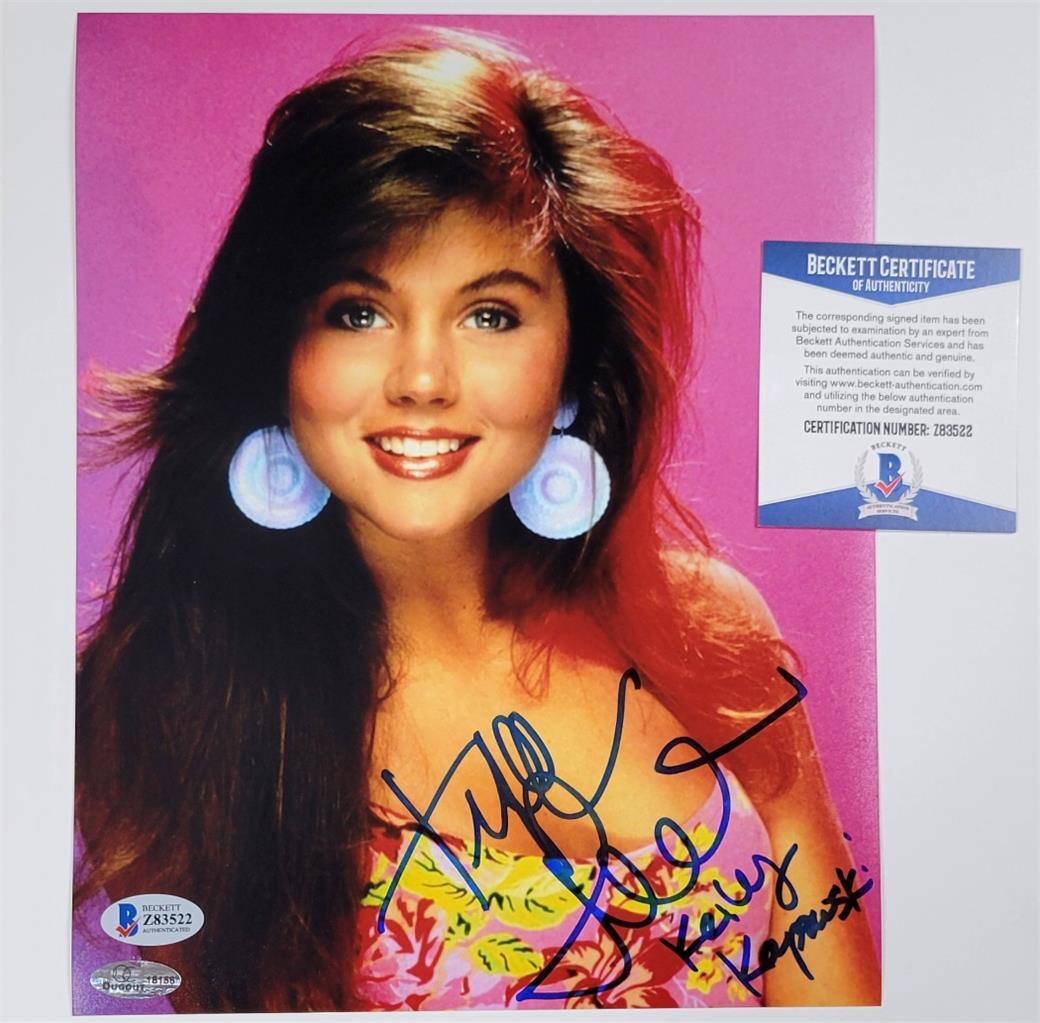 Tiffani Thiessen signed "Kelly Kapowski" 8x10 photo #2 autograph ~ Beckett BAS