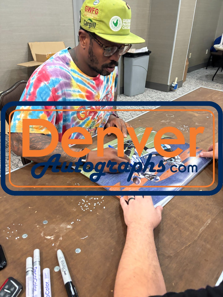 Von Miller Autographed Denver Broncos 16x20 Photo Beckett Witness 54710