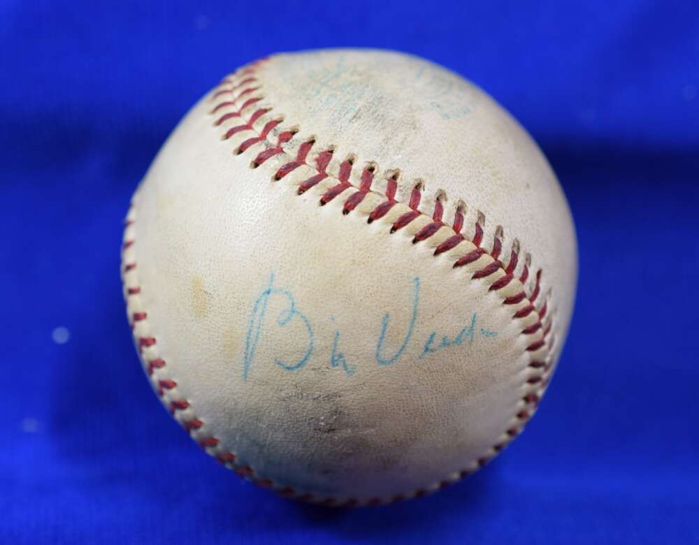 Bill Veeck JSA LOA Autograph American League OAL Signed Baseball