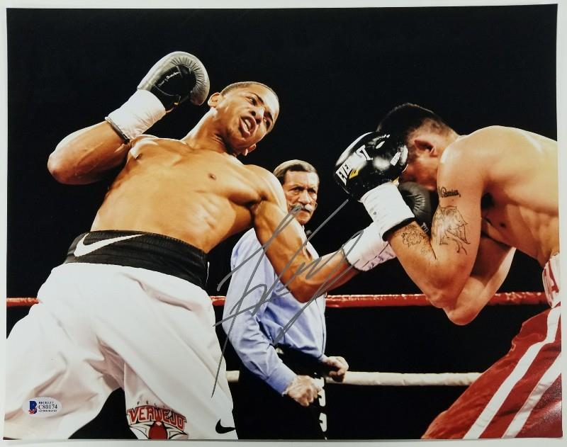 FELIX VERDEJO Signed 11x14 Photo Auto El Diamante Boxer (C)~ Beckett BAS COA