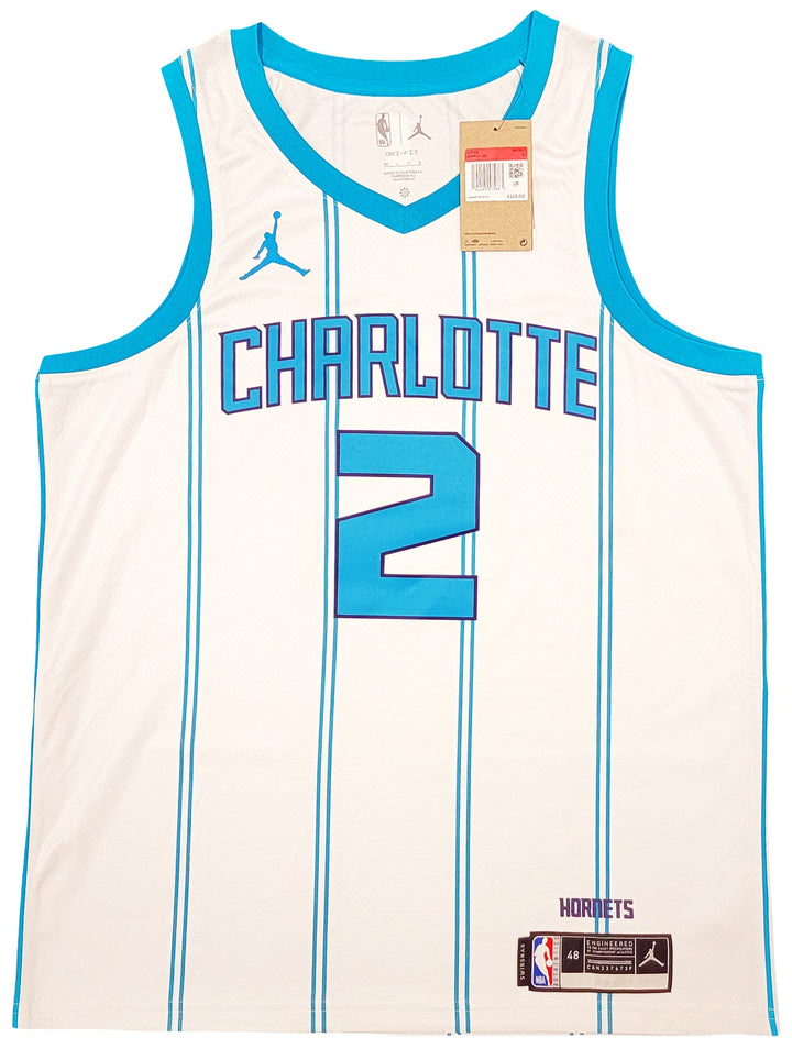 Charlotte Hornets LaMelo Ball Signed White Nike Swingman Jersey Size L Beckett