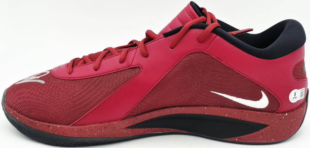 Giannis Auto 2024 PE Promo Arkansas Nike Zoom Freak 6 Game Shoes Size 17 Beckett