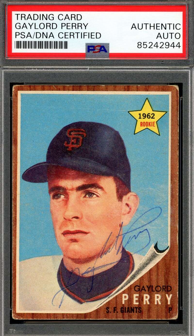 Gaylord Perry PSA DNA Vintage Signed 1962 Topps Rookie Autograph