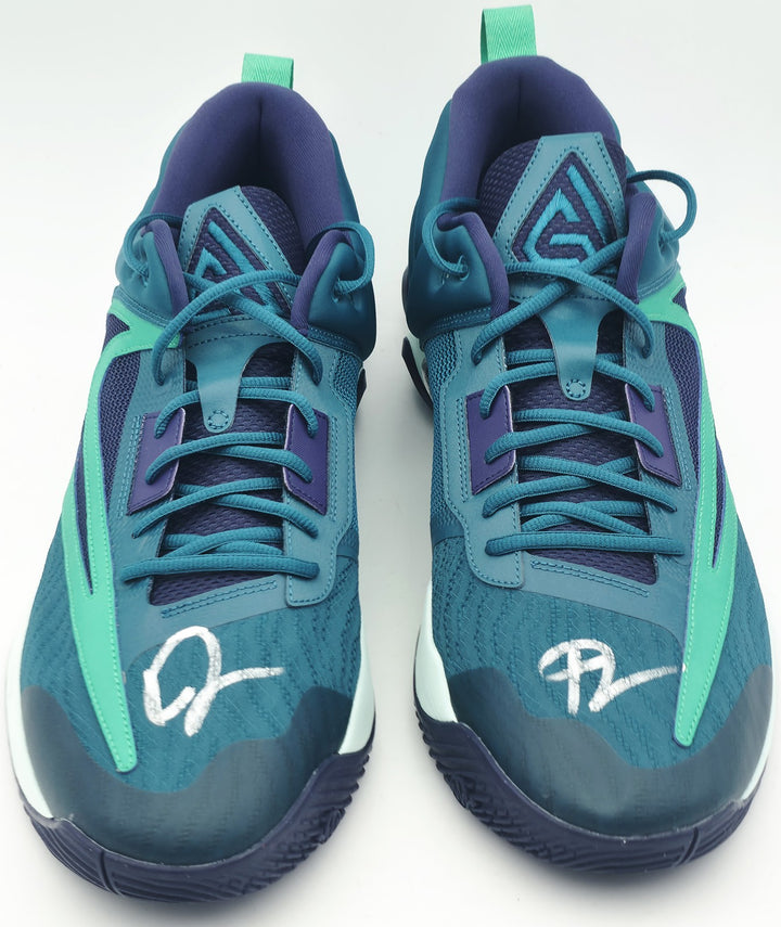 Giannis Antetokounmpo Auto Signed Nike Immortality 3 Shoes Bucks Size 17 Beckett