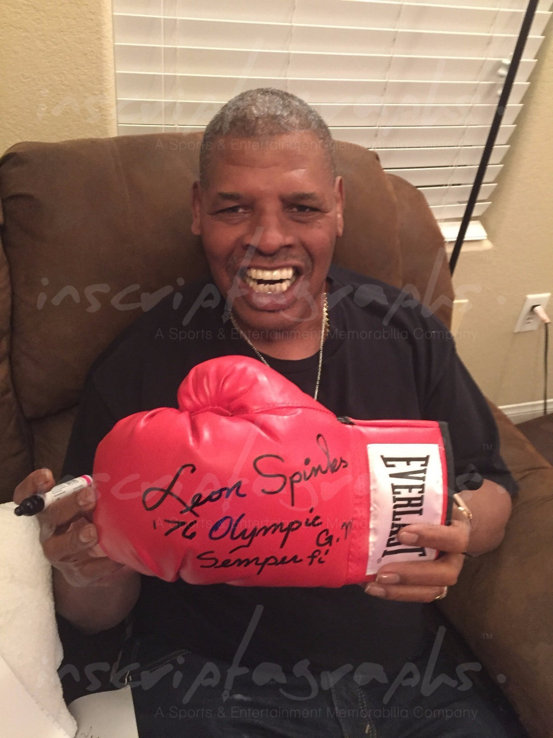 Leon Spinks Signed Boxing Glove #D/10 Inscribed "76 Olympic GM & Semper Fi" Ali