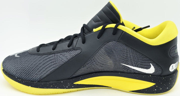 Giannis Auto 2024 (PE) Promo Oregon Nike Zoom Freak 6 Game Shoes Size 17 Beckett