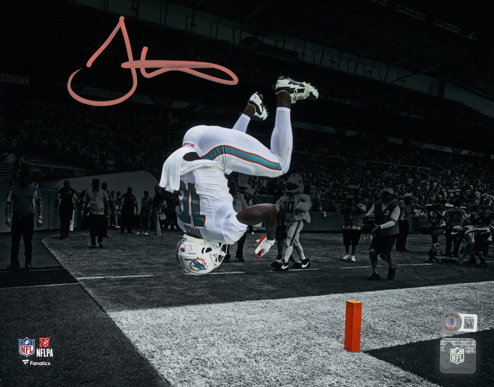 Tyreek Hill Signed 11x14 Photo Miami Dolphins Spotlight Selfie Backflip