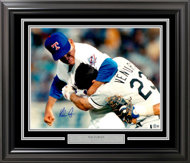 Nolan Ryan Signed Framed 16x20 Photo Rangers Fight vs. Robin Ventura BAS QR