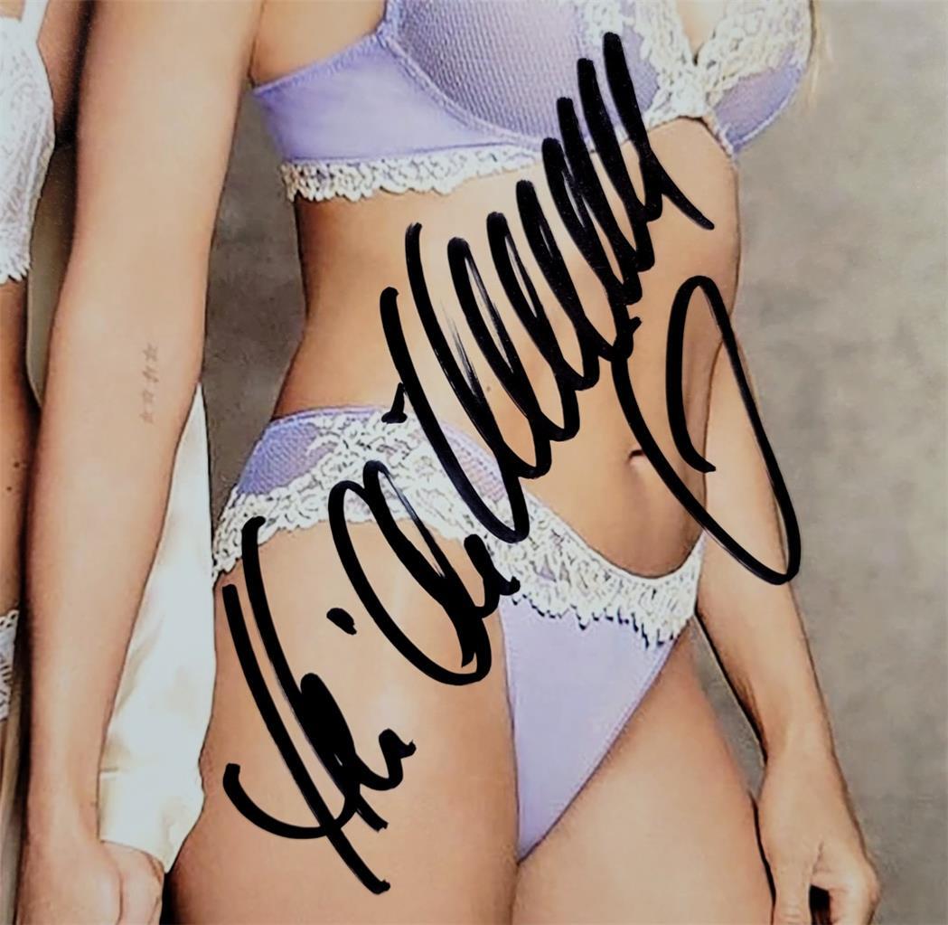 Heidi Klum signed 11x14 photo #1 Sports Illustrated model autograph Beckett BAS