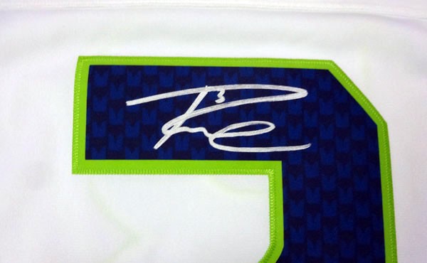 Seattle Seahawks Russell Wilson Signed White Nike Twill Jersey Size XL RW Holo