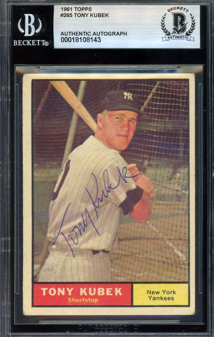 Tony Kubek Beckett BAS Vintage Signed 1961 Topps Autograph