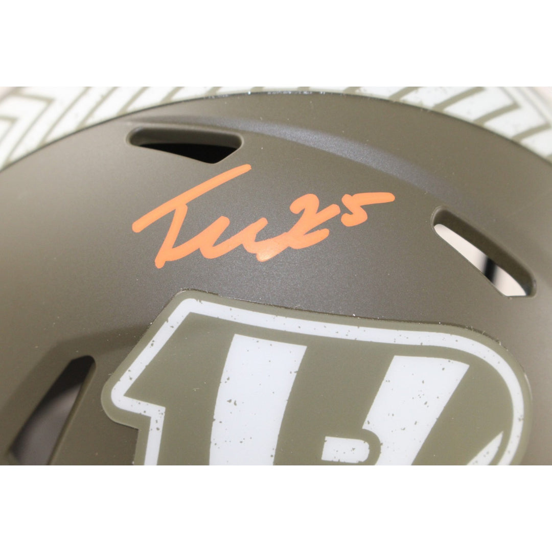 Tee Higgins Autographed Cincinnati Bengals 22 STS Mini Helmet Beckett WIT 57927