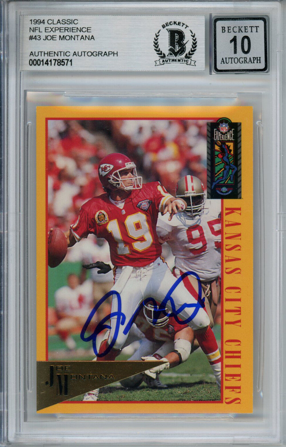 Joe Montana Signed 1994 Classi #43 Gold Trading Card Beckett 10 Slab 37509