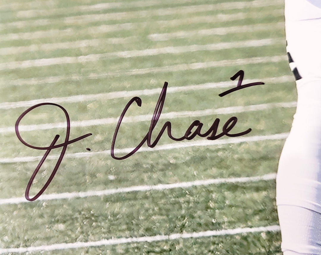 Ja'Marr Chase Autographed Signed 16x20 Photo Cincinnati Bengals Beckett