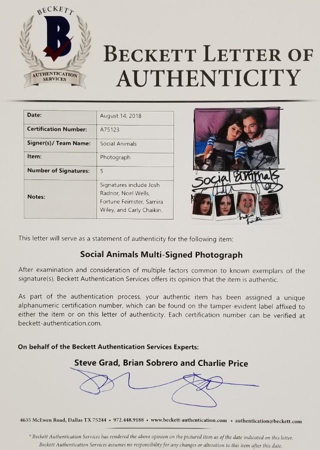 SOCIAL ANIMALS Cast (5) Signed 11x14 Photo Radnor Wells (B) ~ Beckett BAS COA