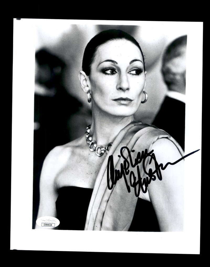 Angelica Huston JSA Coa Hand Signed 8x10 Photo Autograph