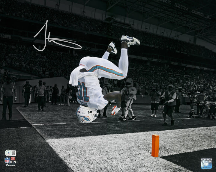 Tyreek Hill Signed 16x20 Photo Dolphins Spotlight Selfie Backflip Beckett Wit