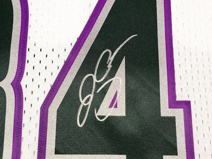 Bucks Ray Allen Auto White Auth Mitchell Ness 96-97 Swingman Jersey XL BAS