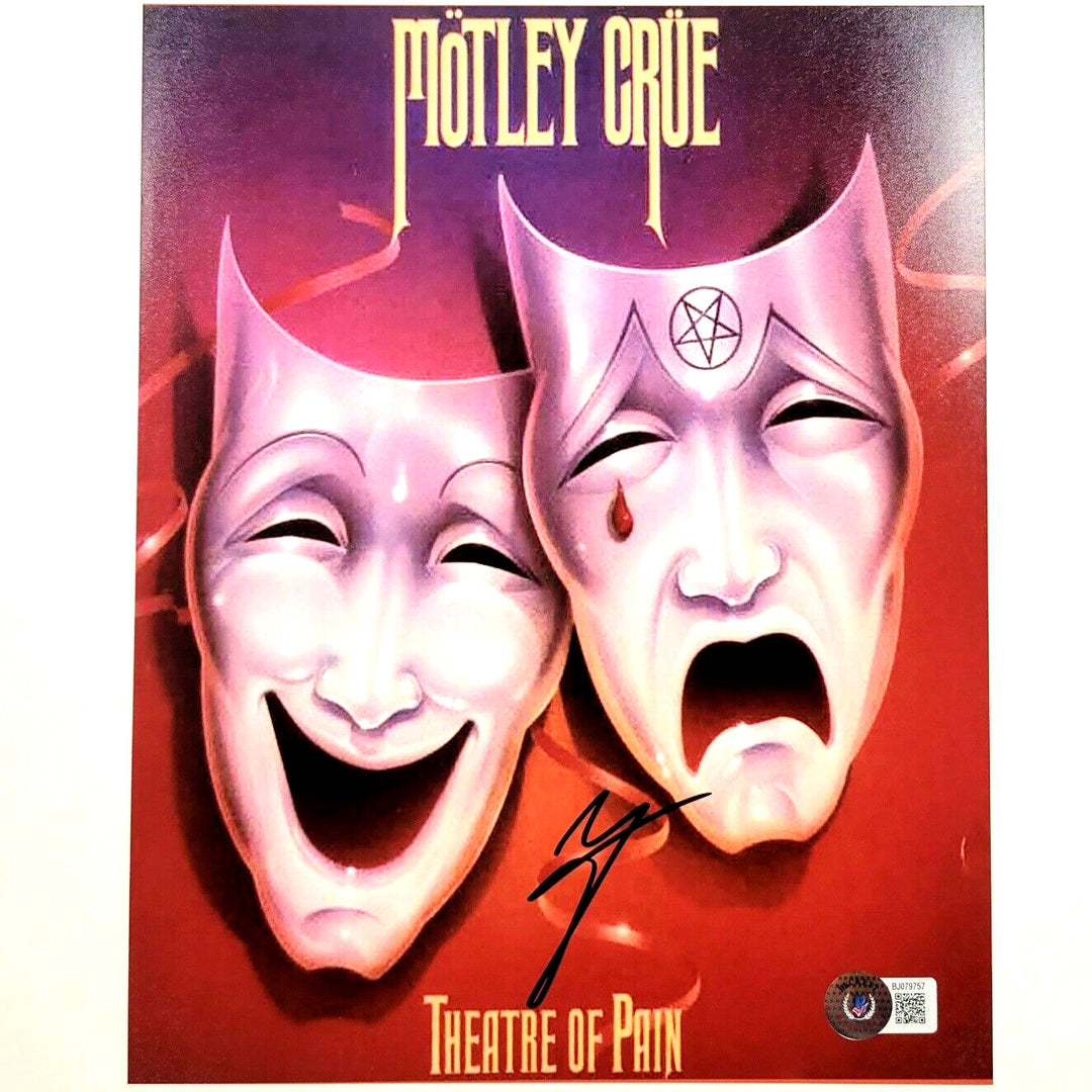 Motley Crue singer Vince Neil signed Theatre of Pain 8x10 photo Beckett BAS Holo