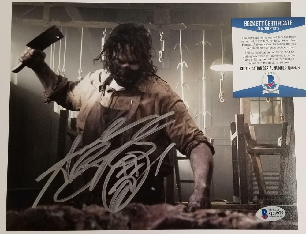 Andrew Bryniarski signed Texas Chainsaw Massacre 8x10 Photo #7 ~ Beckett BAS COA