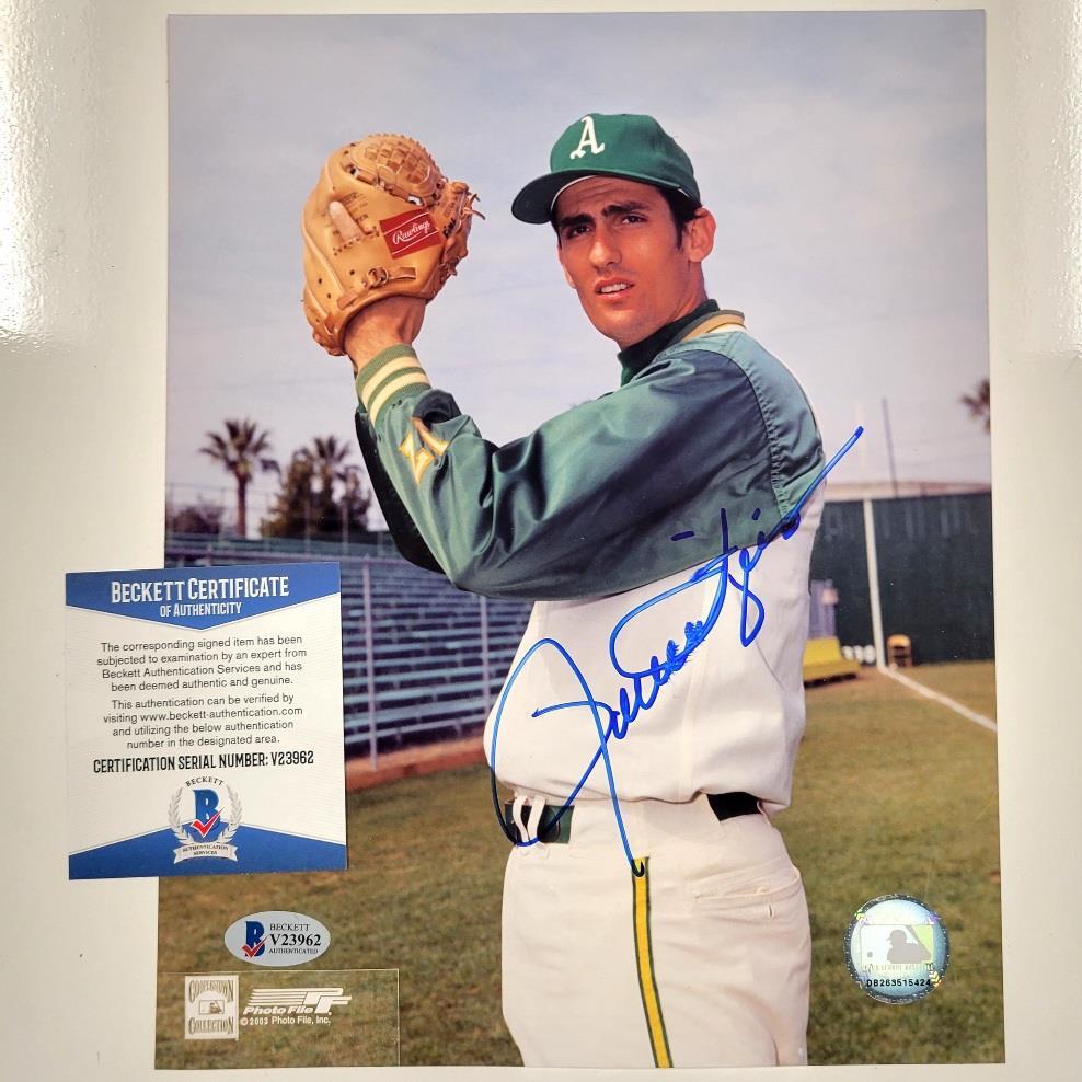 Rollie Fingers signed Oakland A's 8x10 photo autograph ~ BAS Beckett coa *READ*