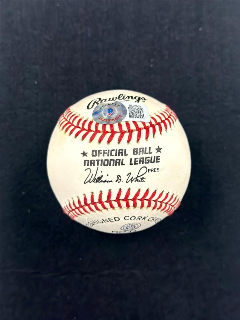 Mike Piazza signed ONL National League Baseball autograph auto ~ Beckett BAS