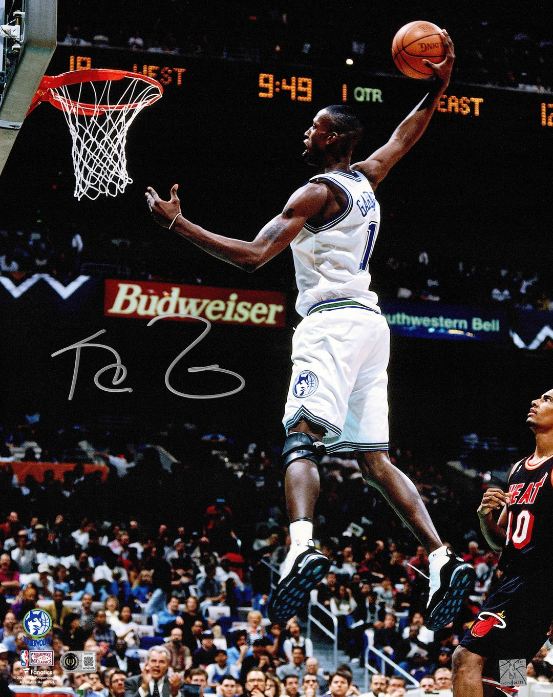 Kevin Garnett Signed 16x20 Photo Minnesota Timberwolves Beckett BAS Witness