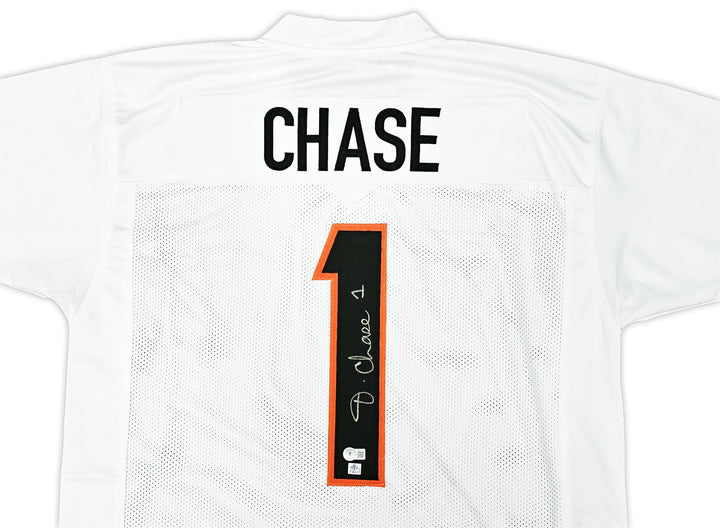 Cincinnati Bengals Ja'Marr Chase Signed White Jersey Beckett Wit