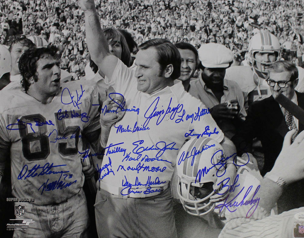 1972 Miami Dolphins Autographed 16x20 Photo 21 Signatures w/5 Deceased JSA 23794