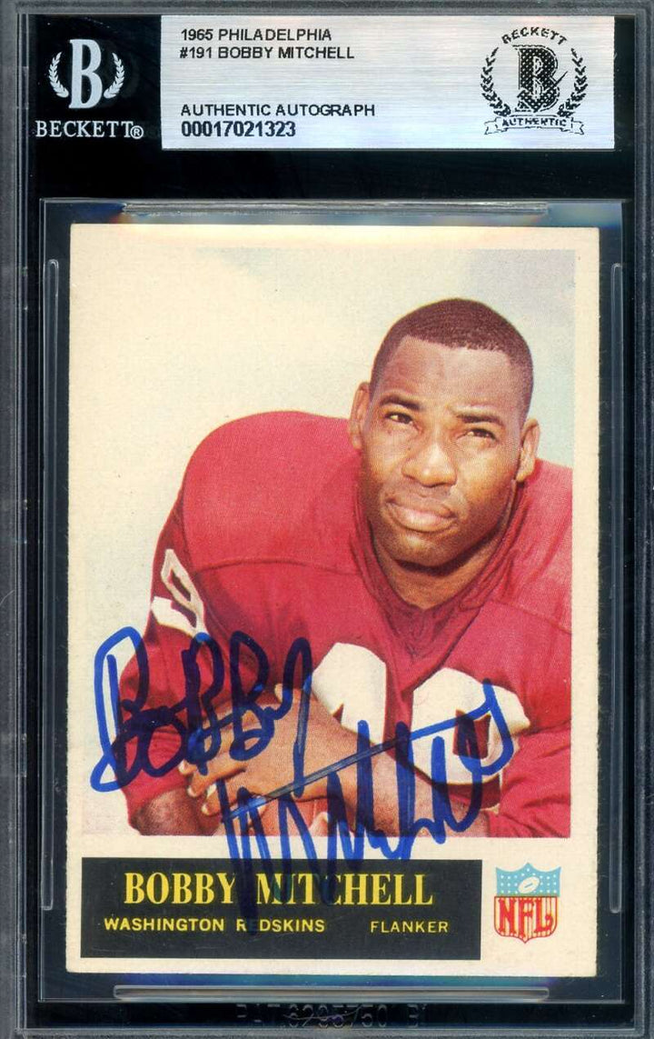 Bobby Mitchell Beckett BAS Signed 1965 Philadelphia Gum Autograph