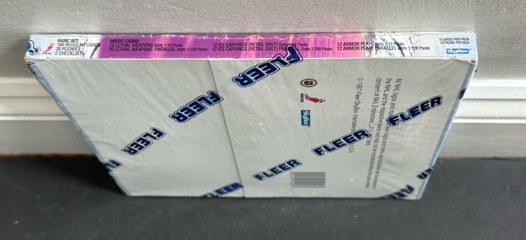 1996-97 Fleer Metal Universe Hockey Factory Sealed Retail Box 18 Packs Inserts